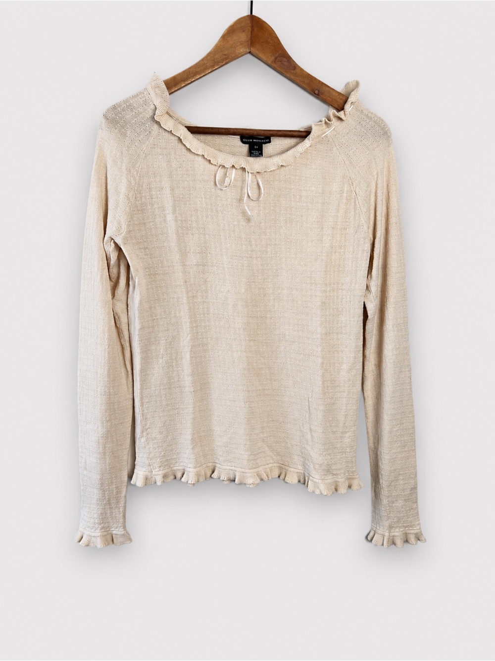 Club Monaco 100% Silk Sweater Top Large Cream Ruffle Lettuce Trim Soft Knit Luxe